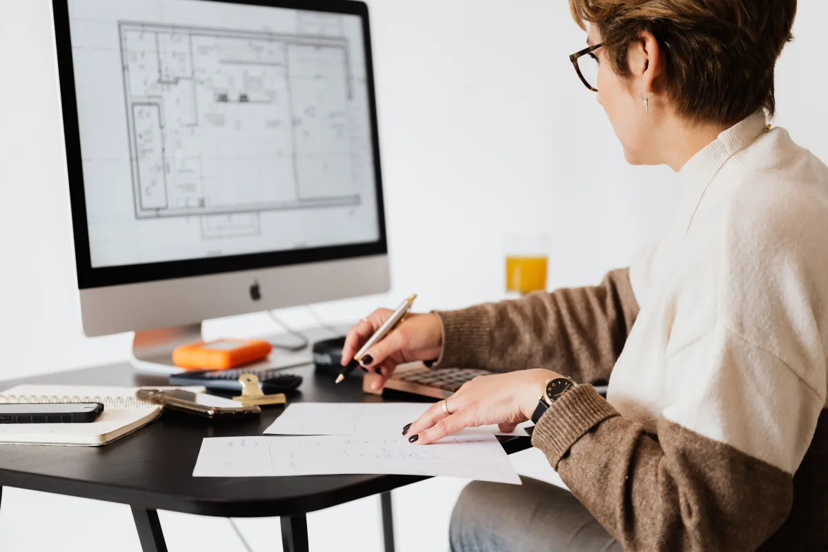 Vedúci agent napíše plán, stovky sub-agentov vykonajú jednotlivé rezy práce (Foto: Pexels)
