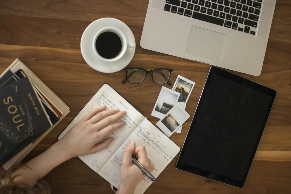 Písanie a práca s textom. Foto: Unsplash