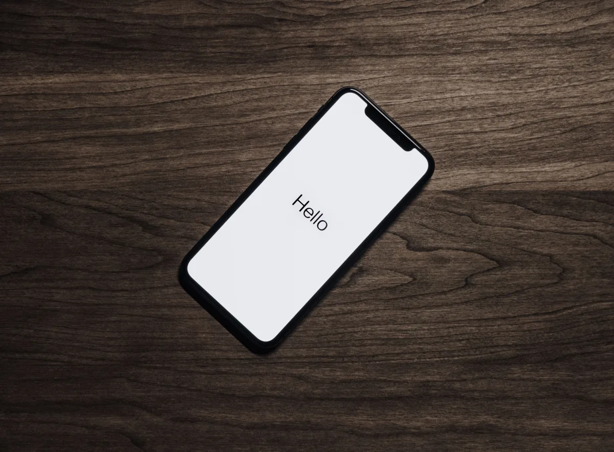 iOS 27.2: Siri si konečne pamätá predchádzajúce rozhovory. Čo update prináša a prečo ho v EÚ zatiaľ plne nevyužijete