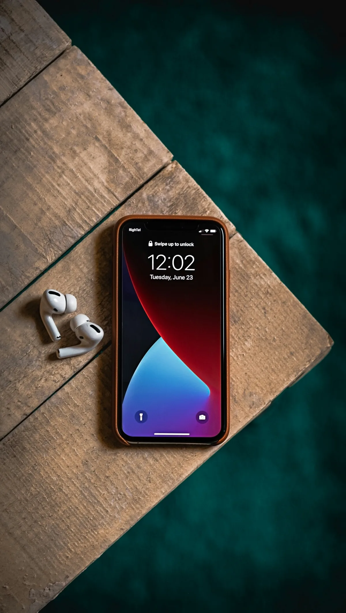 iPhone v ruke používateľa. Foto: Unsplash